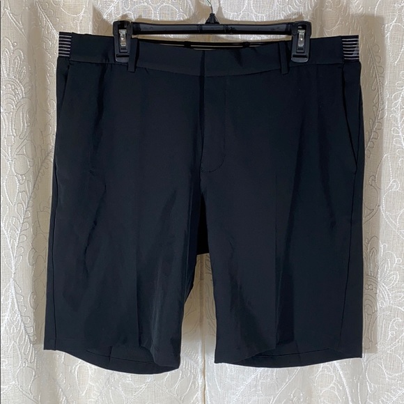 Nike Other - ⛳️Nike golf shorts NWOT 19 inches length